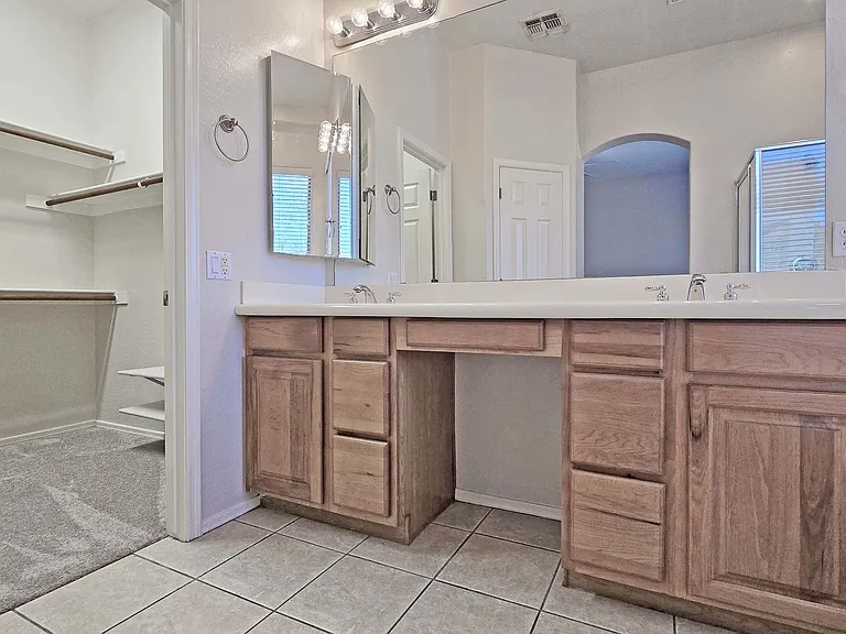 13588 W Alvarado Dr — Photo 14