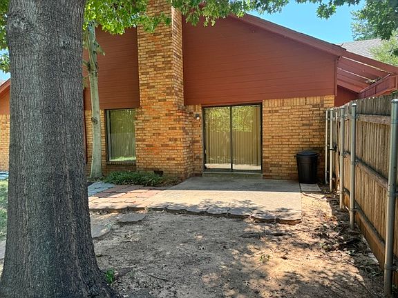 2nd image of 207 Willow Branch Rd