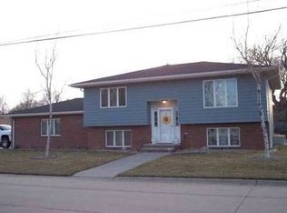 1019 University St, Hastings, NE 68901
