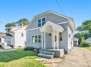 62 Oneida St SW, Wyoming, MI 49548