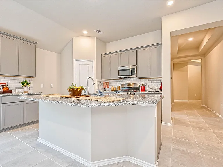 2639 Prairie Star Ln — Photo 11