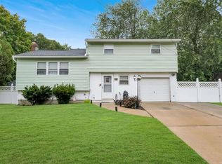 128 Ruland Rd, Selden, NY 11784