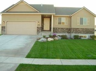 1205 Moonstone Dr, Ammon, ID 83401