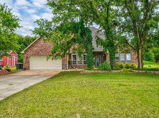 201 NE Road Runner Dr, Fletcher, OK 73541