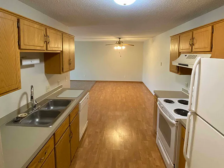 River Ridge Apartments — Photo 12