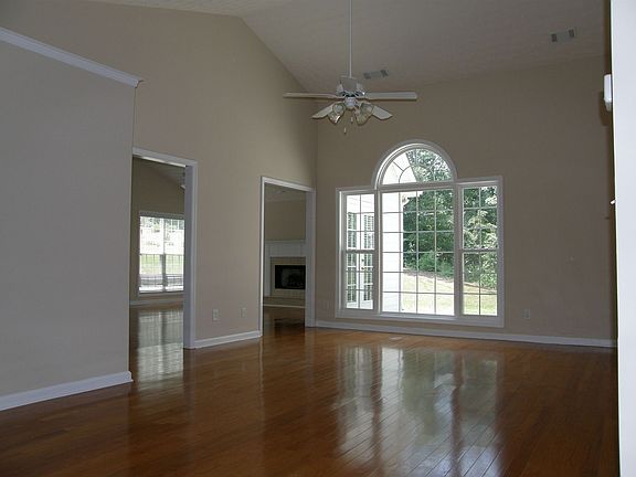 spacious ranch w/separate living room