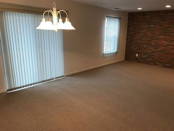 Dining rm Living rm combo