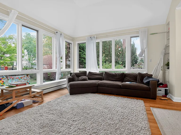 4825 Butterworth Pl NW — Photo 13