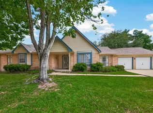 1404 Osborne Dr, Friendswood, TX 77546