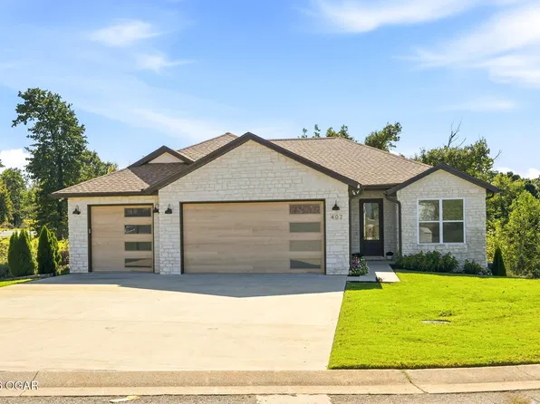 407 Lakeview Ln, Carl Junction, MO 64834