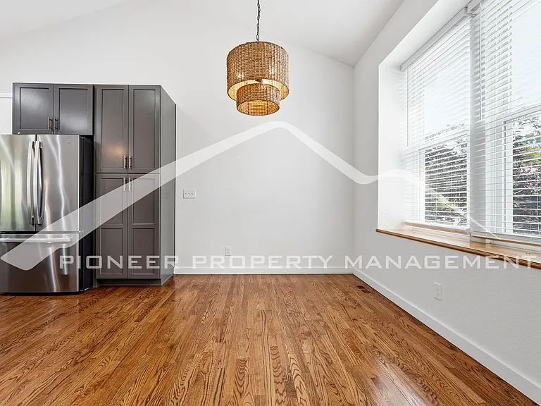 9753 Independence St — Photo 3