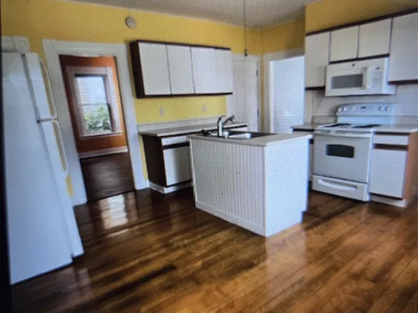 66 Dartmouth St APT 1, Manchester, NH 03102