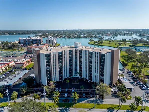 10355 Paradise Blvd, Treasure Island, FL