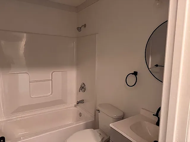 Full Bathroom upstairs
