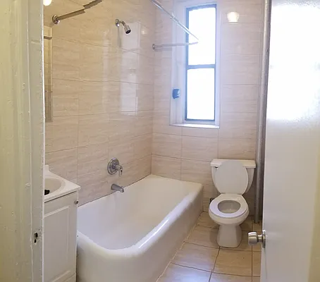 Rented by Smart NY Realty LLC | media 7