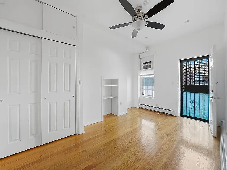 2267 Pacific St #1 — Photo 7