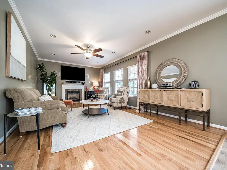 1401 Windjammer Ct — Photo 27