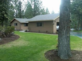 20470 Pine Vista Dr, Bend, OR 97702