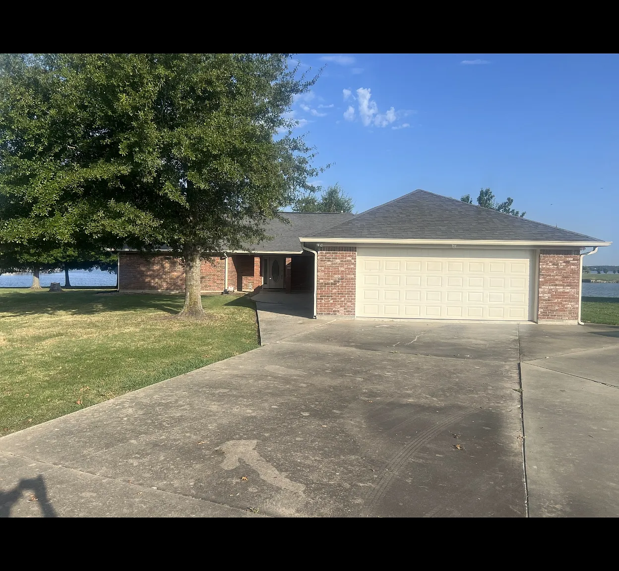 4 bed, 2142 sqft, $8,500 — Photo 1