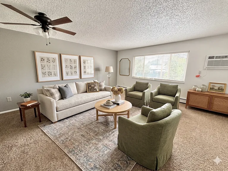 1691 Moore Ave #3 — Photo 3