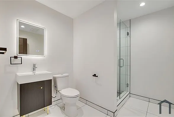 2 bed, $4,300 — Photo 4