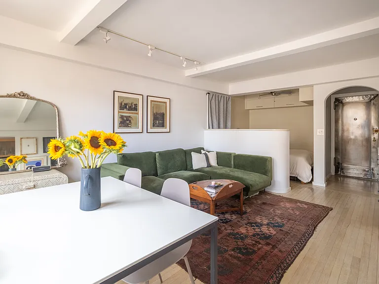 2 Horatio St #6E — Photo 2
