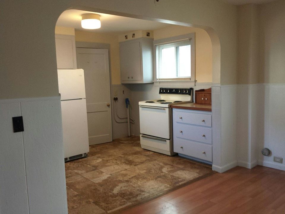 1st image of 110 W Hollis St #A