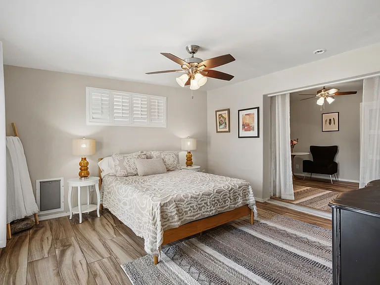 2626 E Hedrick Dr — Photo 25