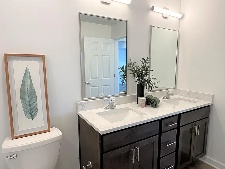 660 E Cypress St #305 — Photo 5
