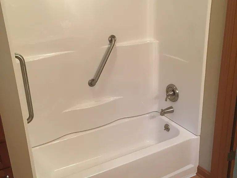 327 Forest Dr — Photo 10