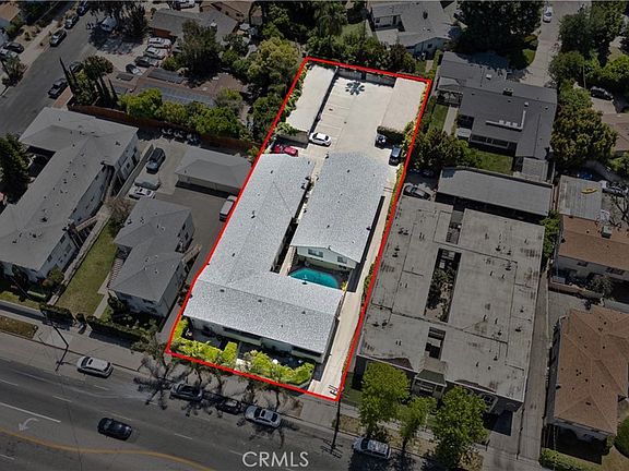 4th image of 13520 Victory Blvd