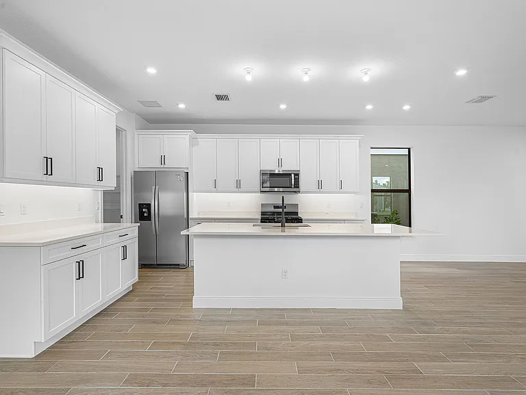 920 SW Newfield Ave — Photo 13