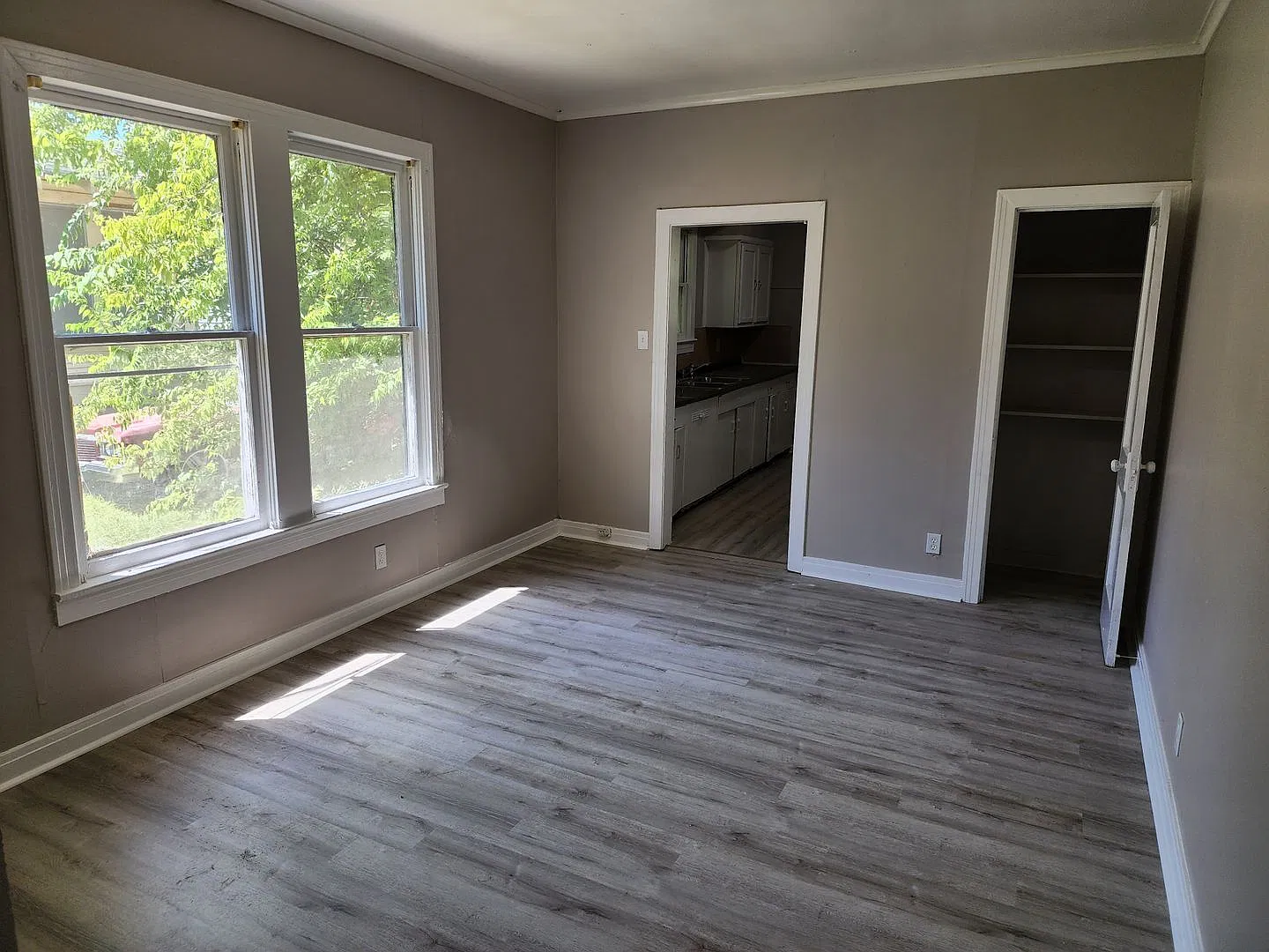 1332 Wilkinson — Photo 3