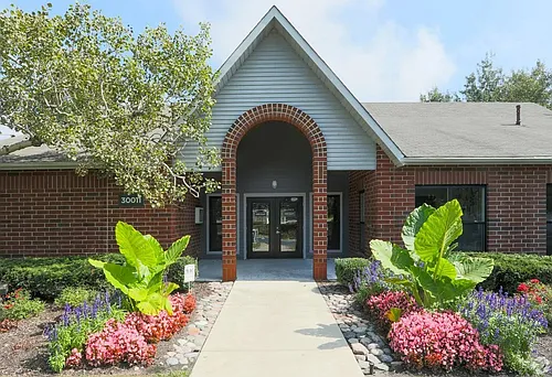Deer Valley Apartments Photo 1
