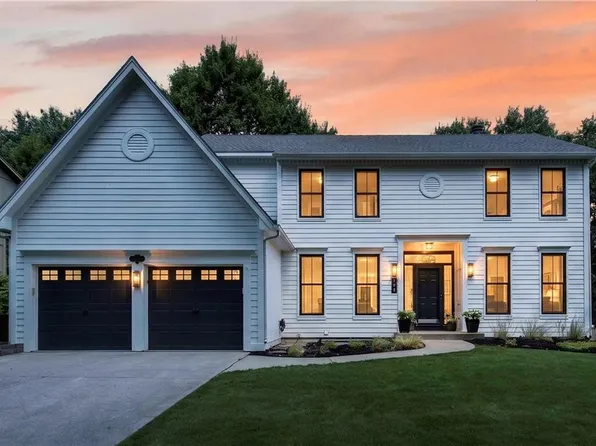 5210 W 157th Pl, Overland Park, KS 66224