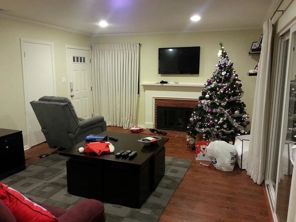 4 bed, 1371 sqft, $4,260 — Photo 3