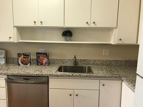2nd image of 835 N Humboldt St APT 208