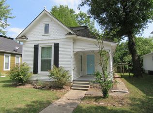 1043 S Main St, Ottawa, KS 66067