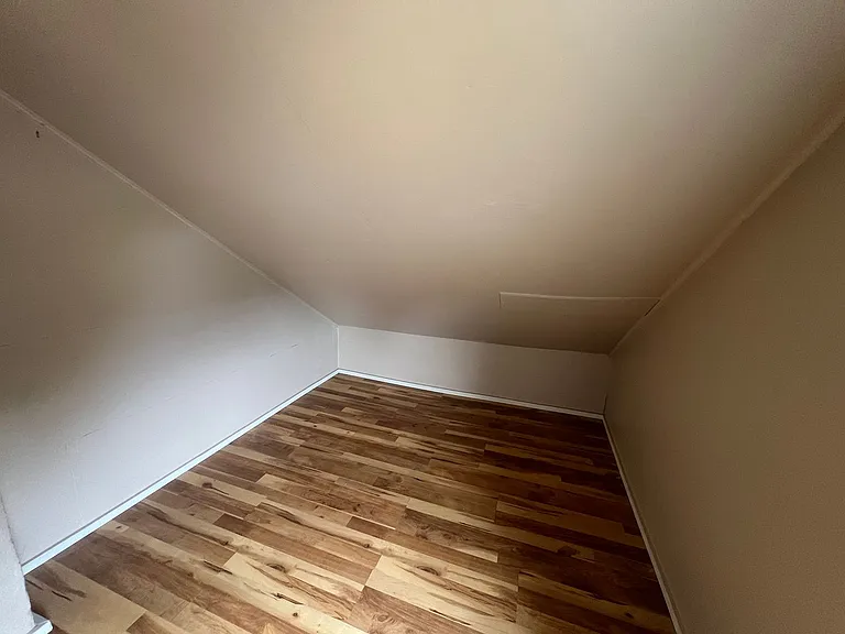 486 Jackson Ave — Photo 4