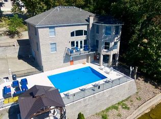 1744 Susan Rd, Lake Ozark, MO 65049