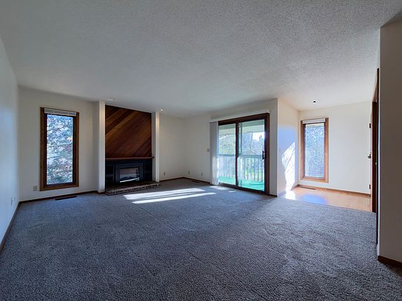 3rd image of 3900-3951 Doral Dr #3946