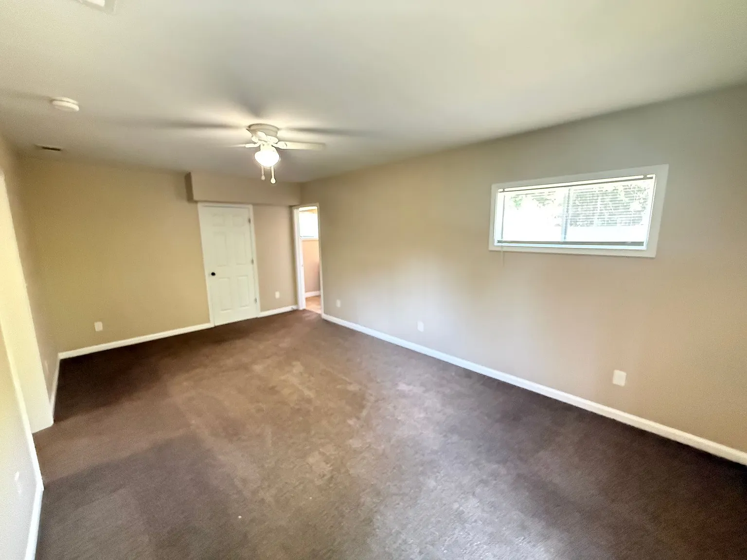 328 W Waldorf Ave — Photo 4
