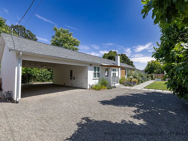13846 Village Ave — Photo 10