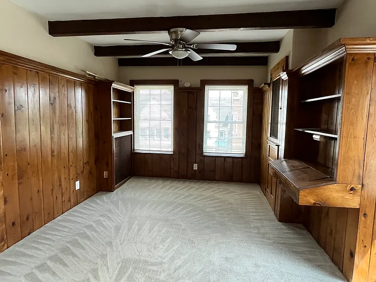 1117 N Franklin St — Photo 15