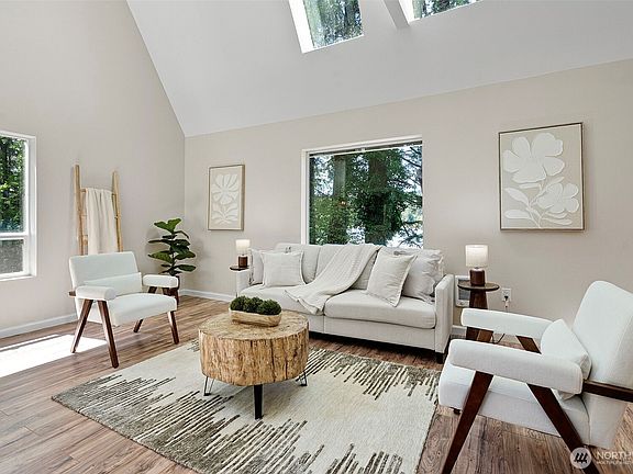 3rd image of 15802 67th Avenue NW