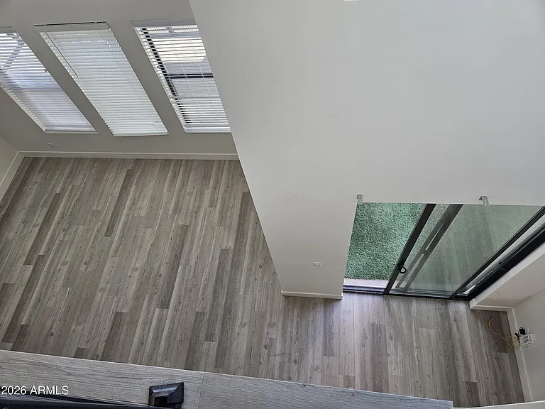 214 S Roosevelt St #L — Photo 35