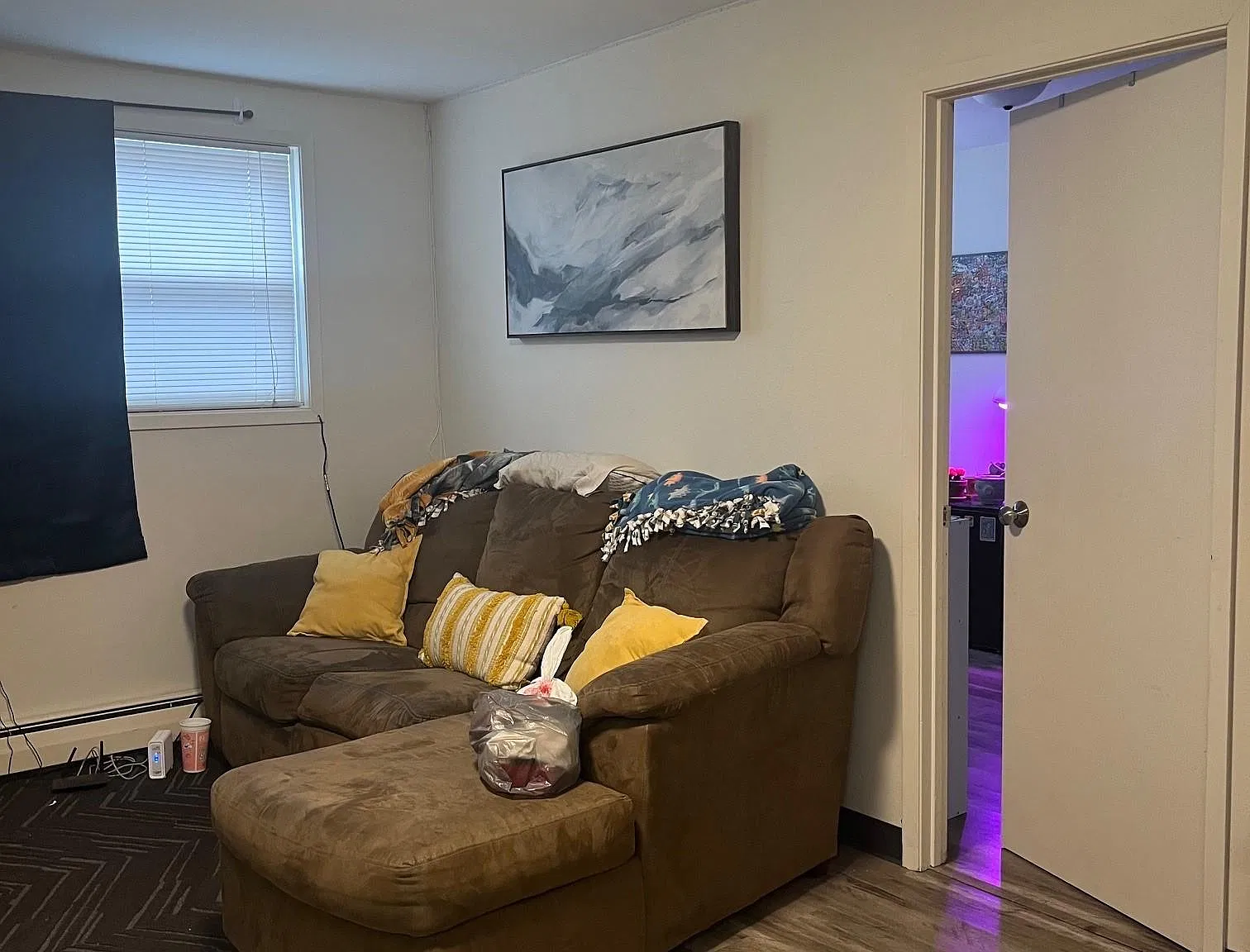 2 bed, 654 sqft, $1,352 — Photo 3