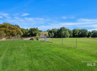 15750 Park View Dr, Wilder, ID 83676