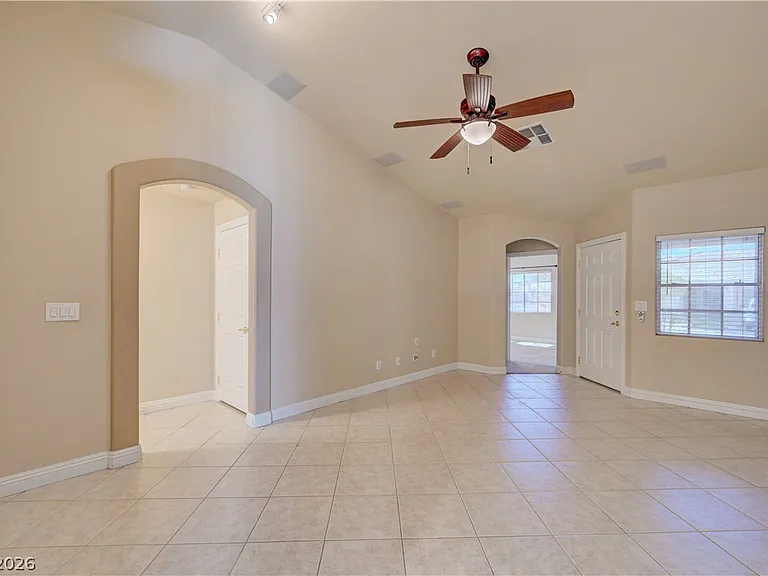 8556 Lakota St — Photo 7