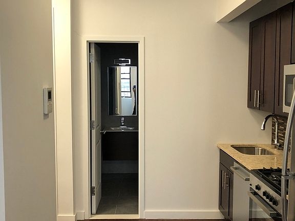 4th image of 763 9th Ave #4S4